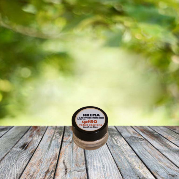 Vzorček - Spf 50 krema za obraz - srednje obarvana, topel podton