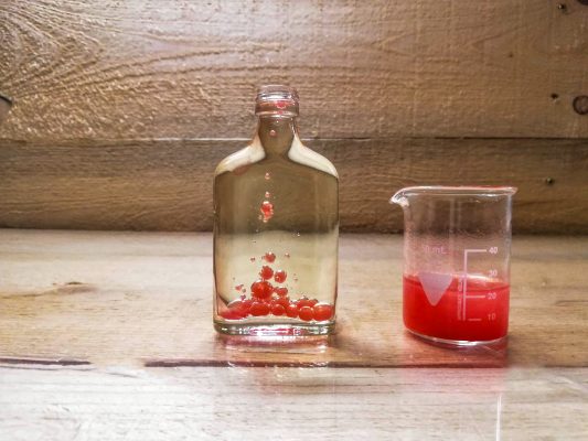 Ponovna uporaba mini stekleničke micelarne vodice